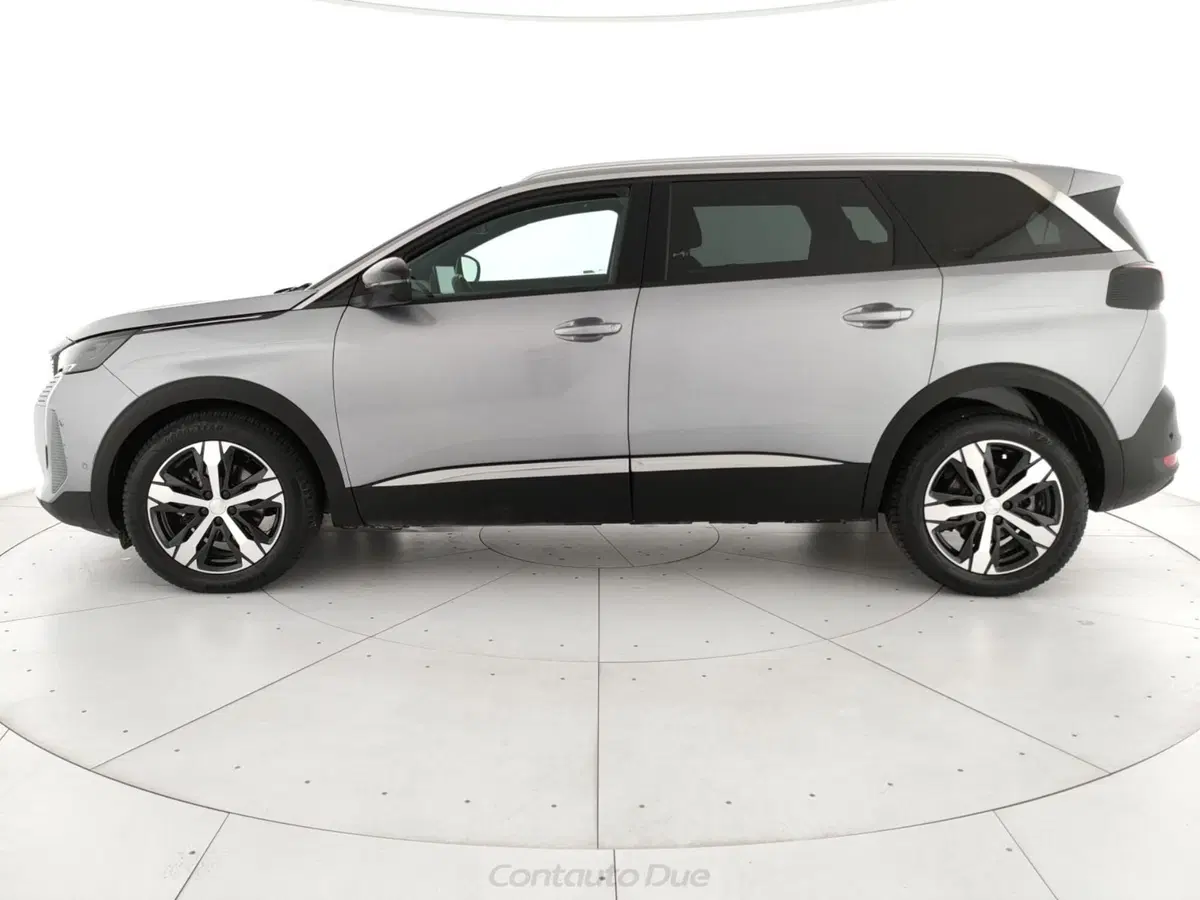 Peugeot 5008 usata a Caserta (8)