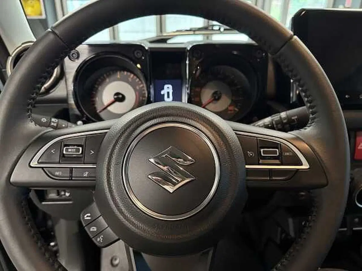 Suzuki Jimny nuova a Aosta (12)