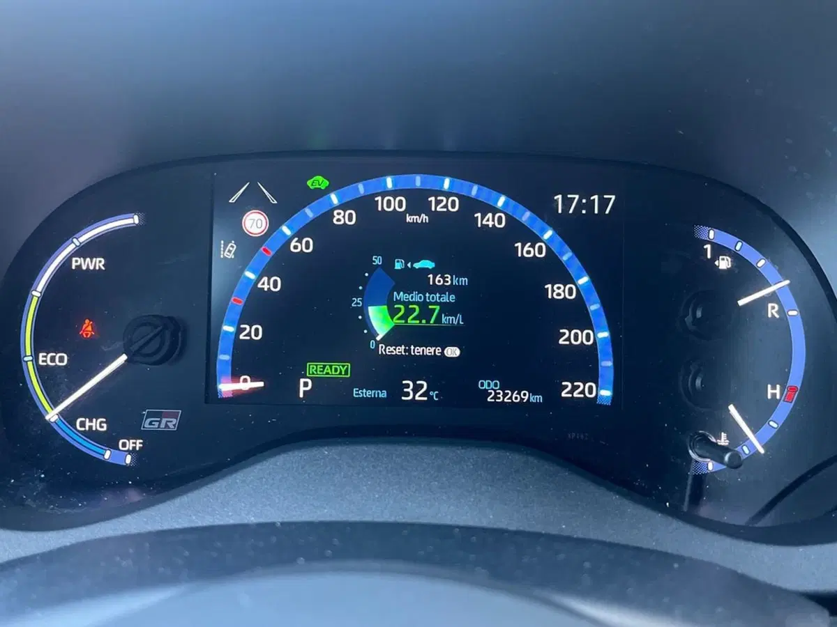 Toyota Yaris Cross usata a Ragusa (9)