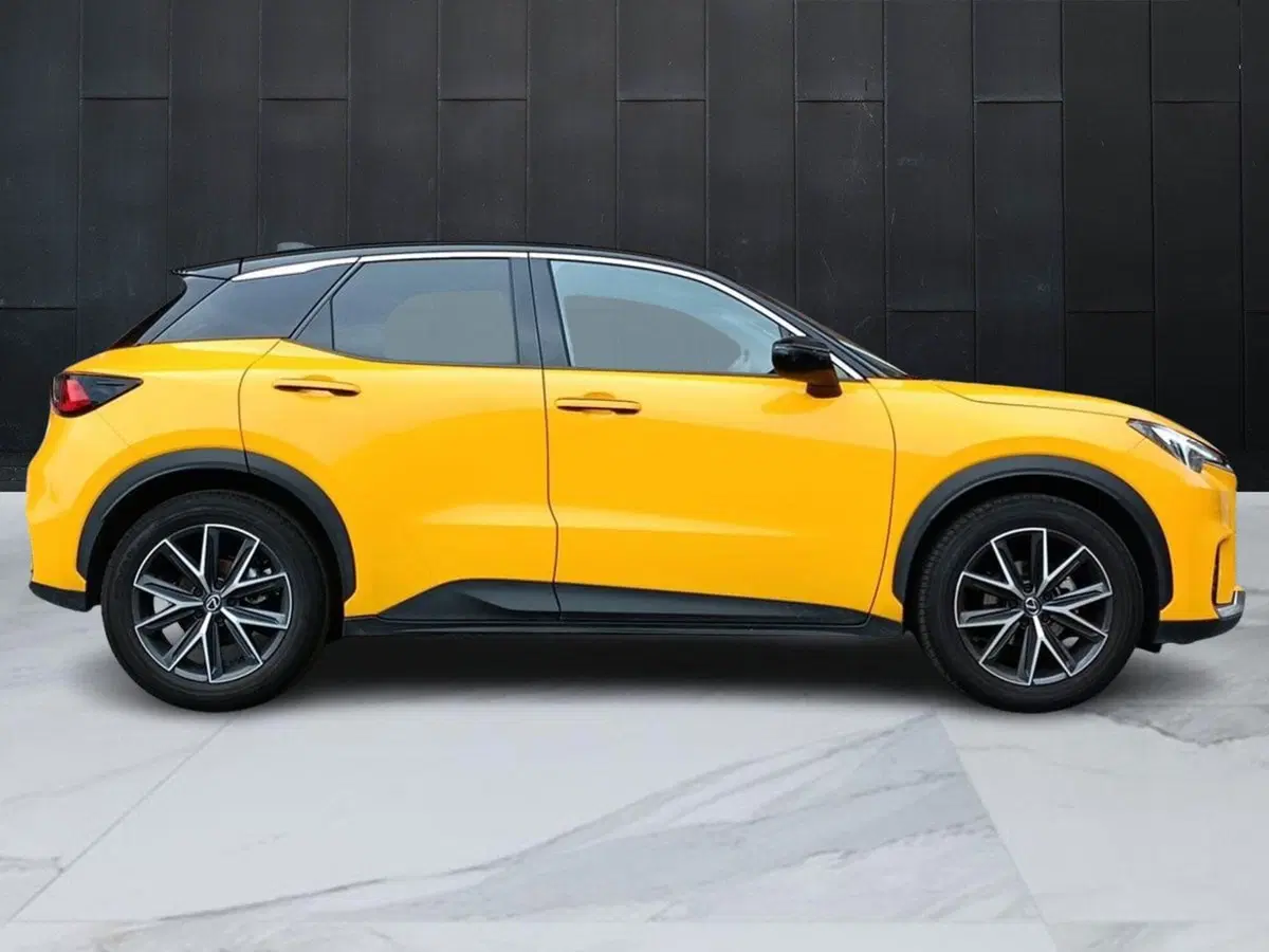 Lexus LBX usata a Milano (3)