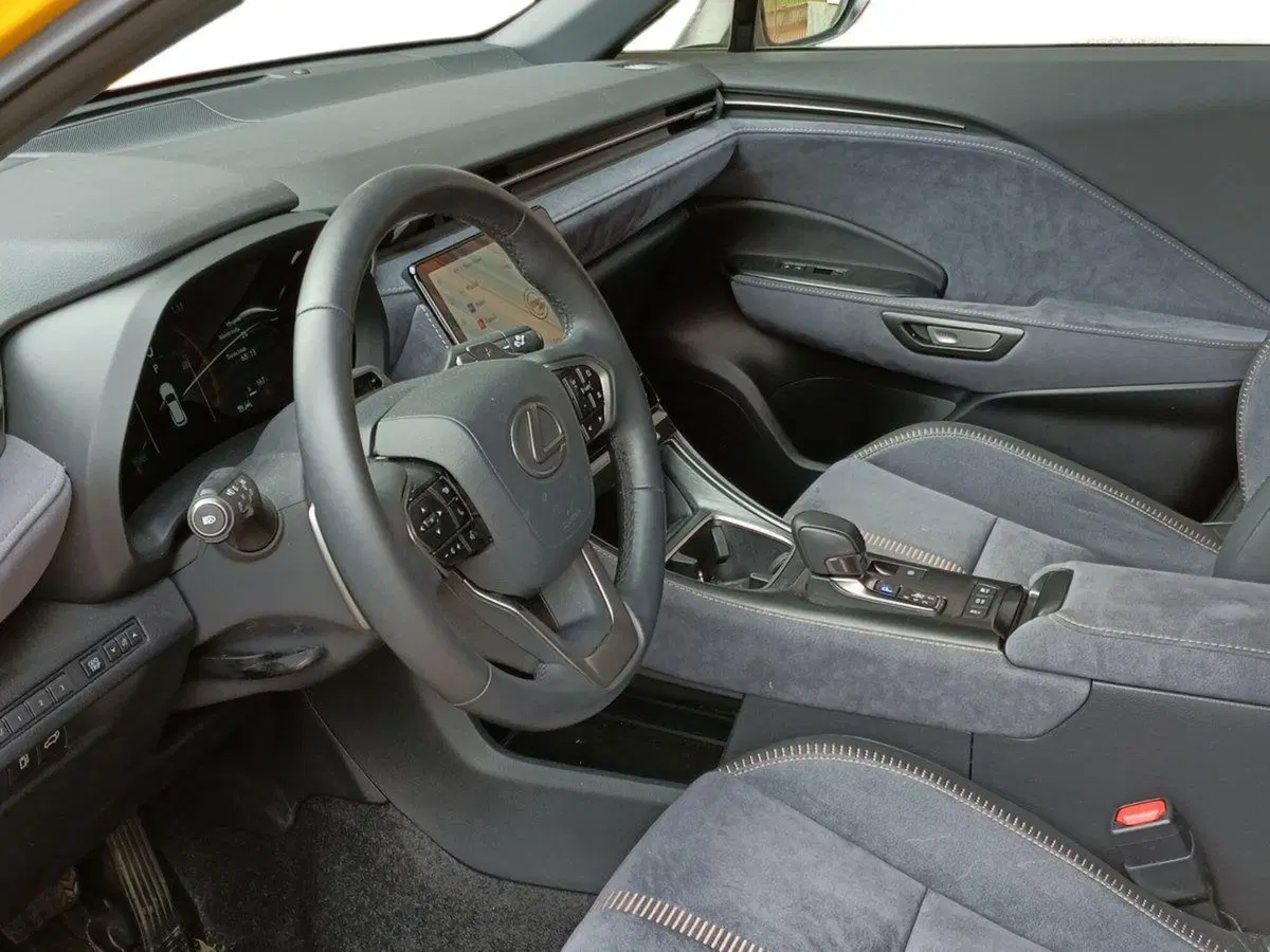 Lexus LBX usata a Milano (6)