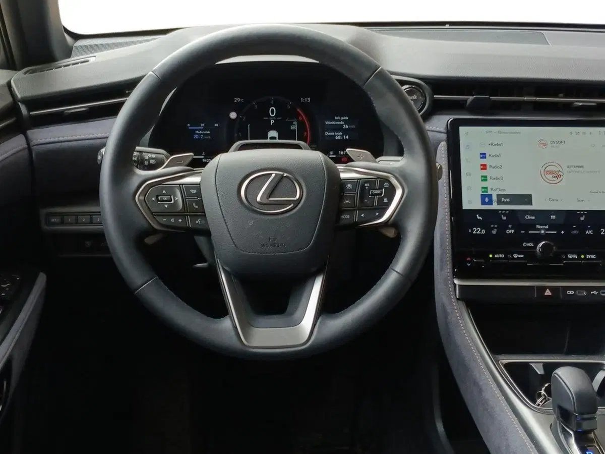 Lexus LBX usata a Milano (7)