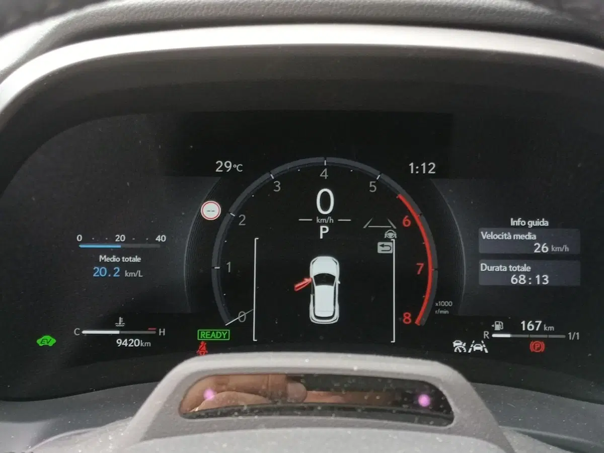 Lexus LBX usata a Milano (8)