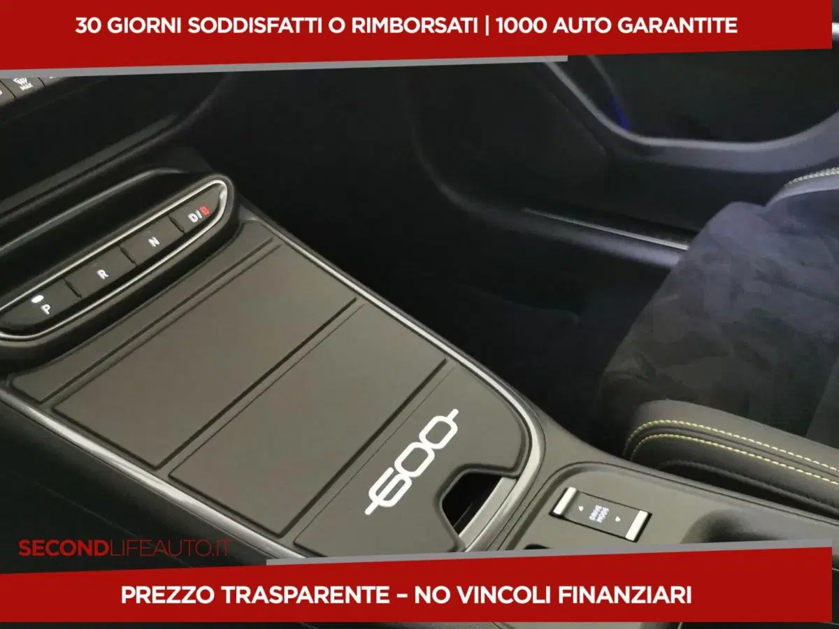 Abarth 600e usata a Chieti (17)
