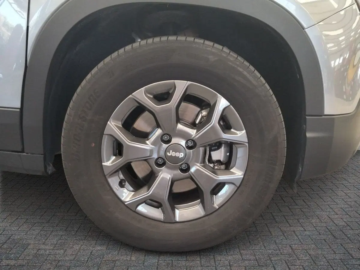Jeep Avenger usata a Roma (14)