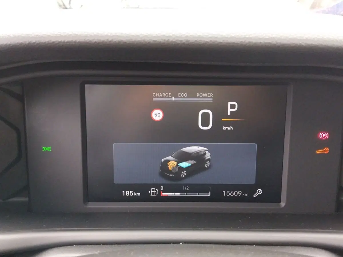 Jeep Avenger usata a Roma (8)