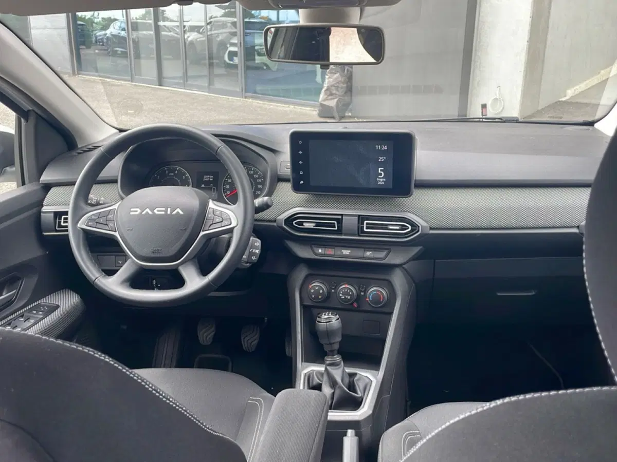 Dacia Sandero usata a Bologna (12)