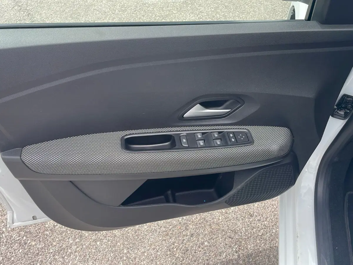 Dacia Sandero usata a Bologna (16)
