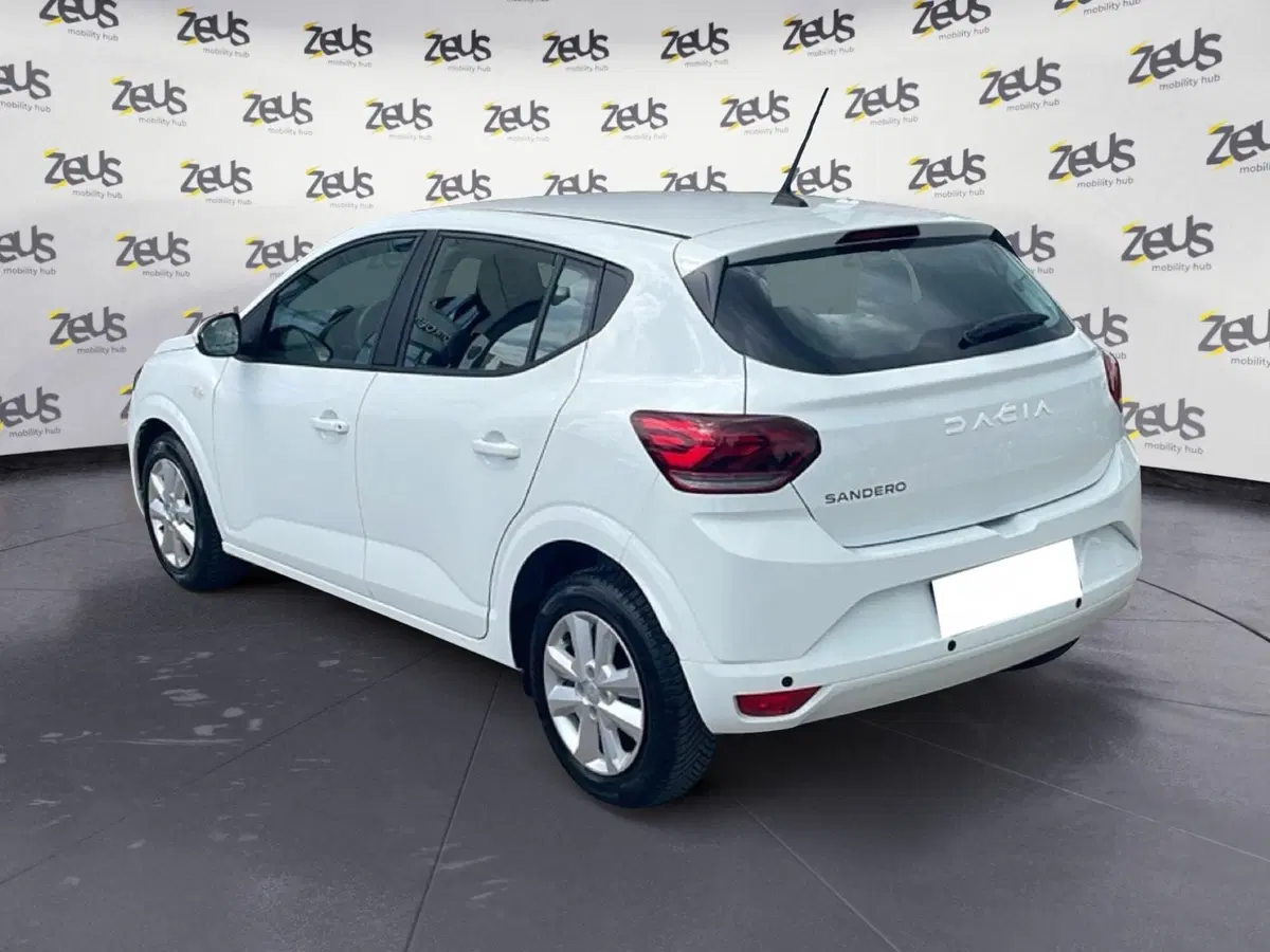 Dacia Sandero usata a Bologna (4)