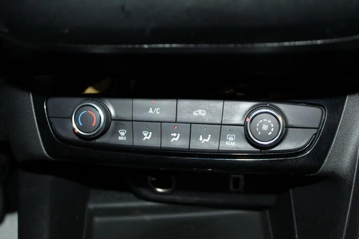 Opel Corsa usata a Cremona (13)