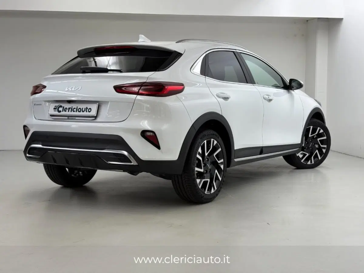 Kia XCeed nuova a Como (3)