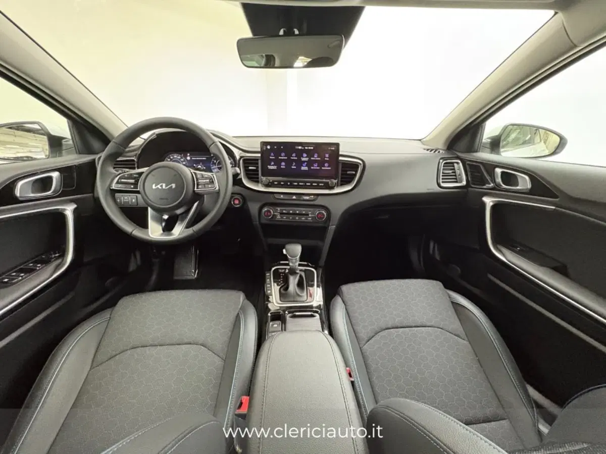 Kia XCeed nuova a Como (9)