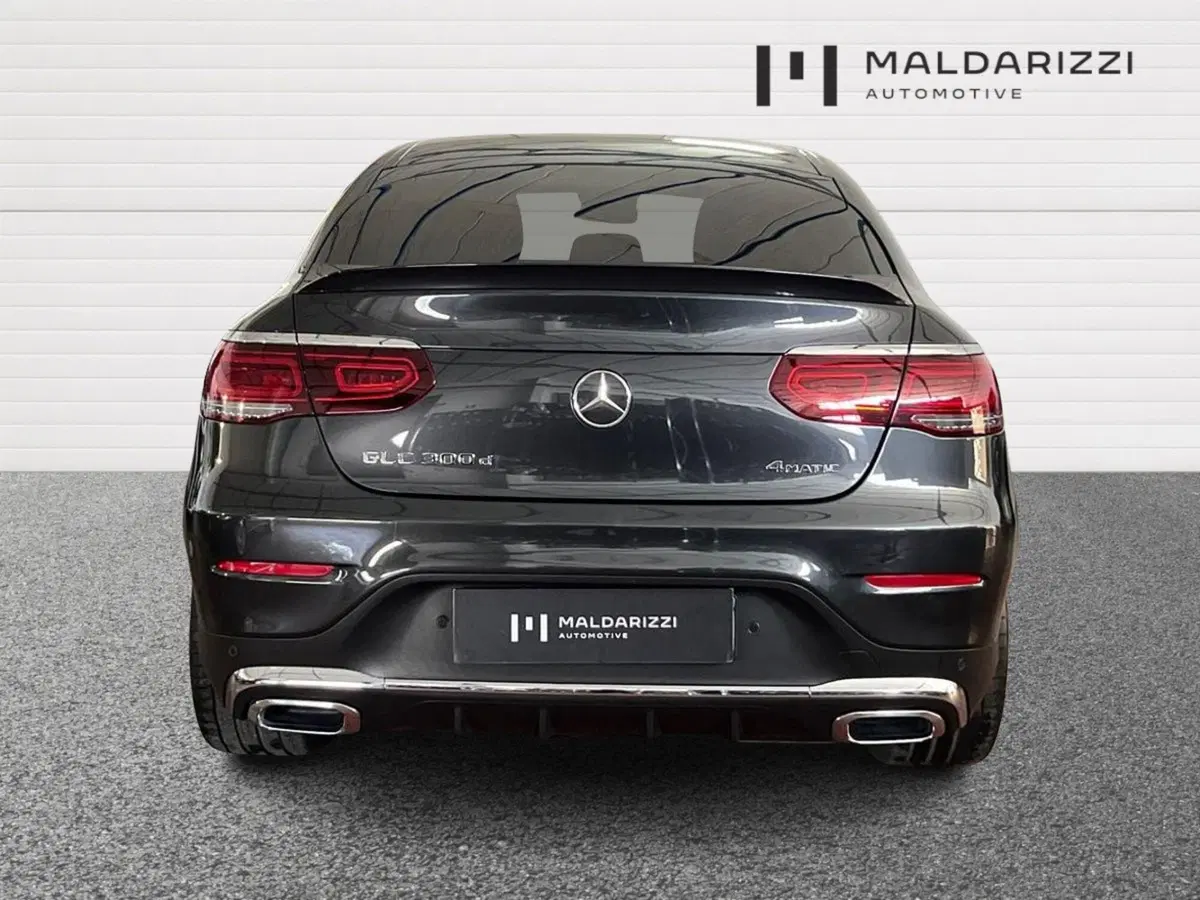Mercedes-Benz GLC Coupé usata a Bari (3)