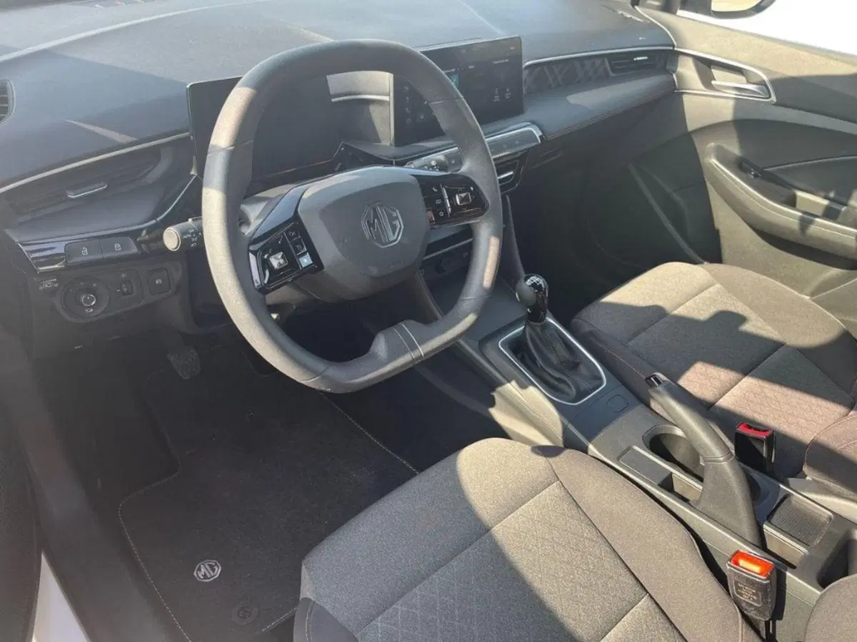 Mg MG3 nuova a Bari (9)