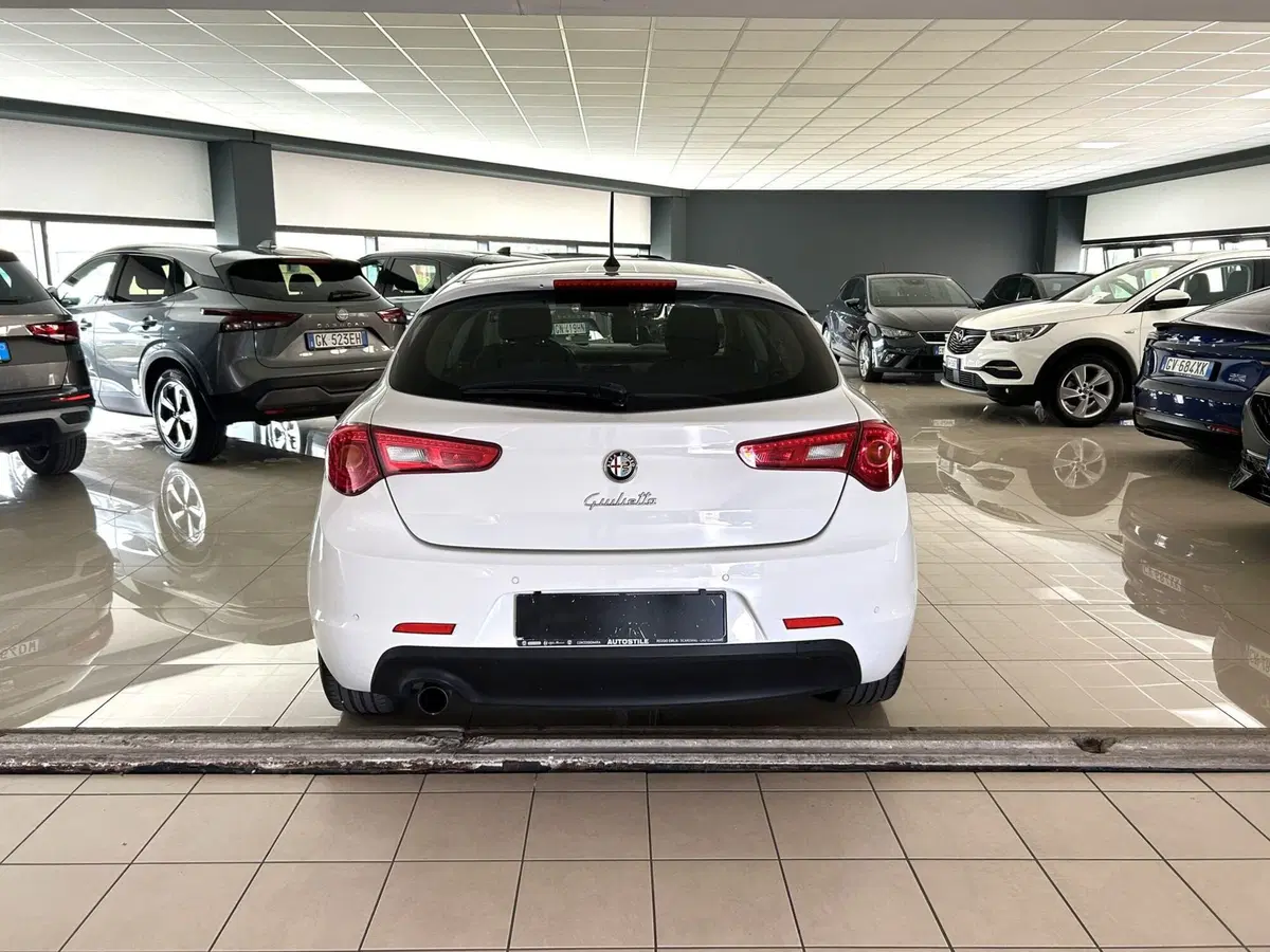 Alfa Romeo Giulietta usata a Ferrara (5)