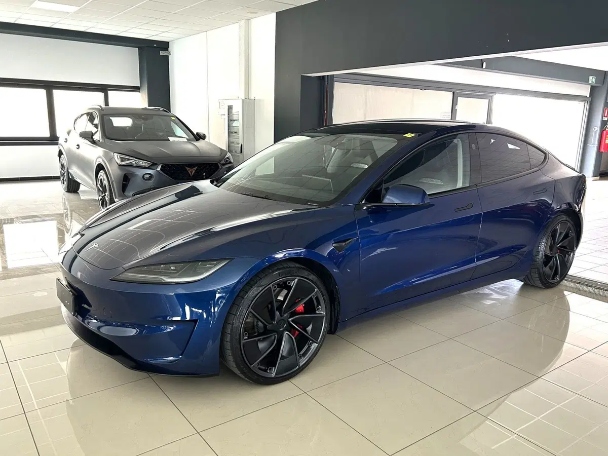 Tesla Model 3 usata a Ferrara