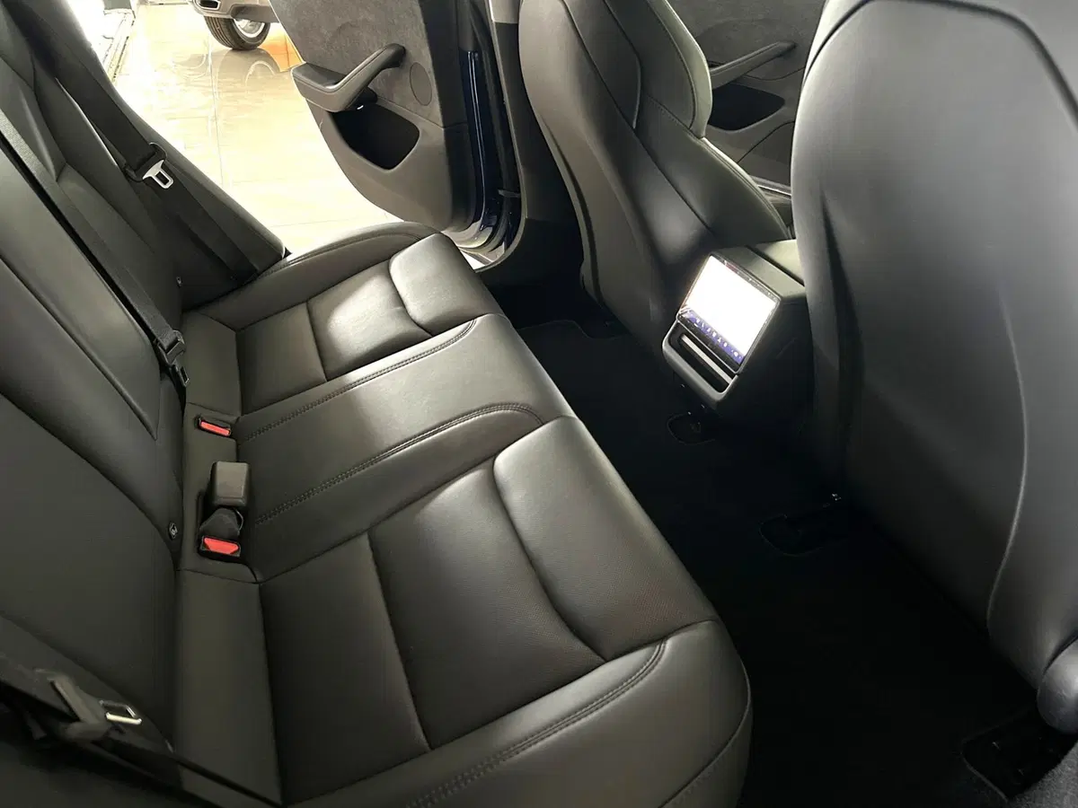 Tesla Model 3 usata a Ferrara (13)
