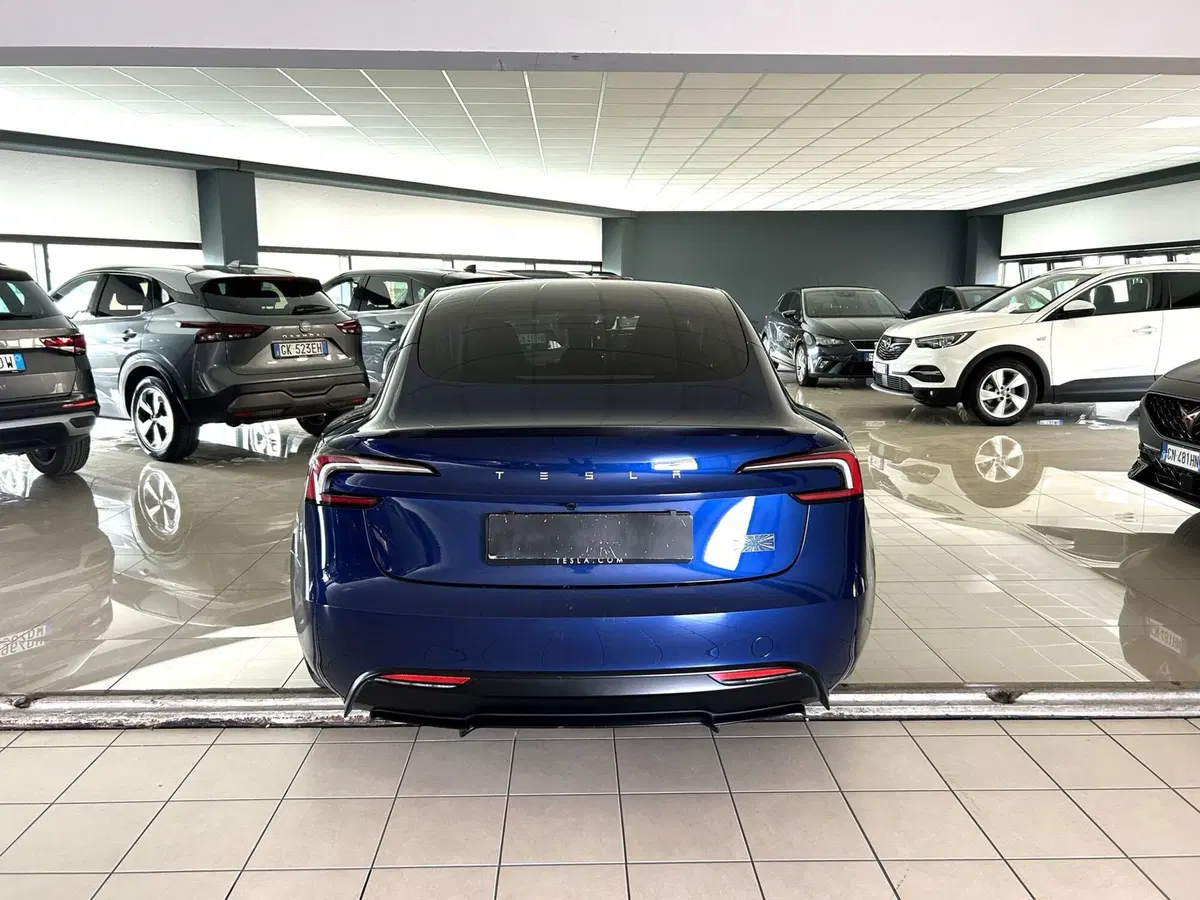 Tesla Model 3 usata a Ferrara (5)