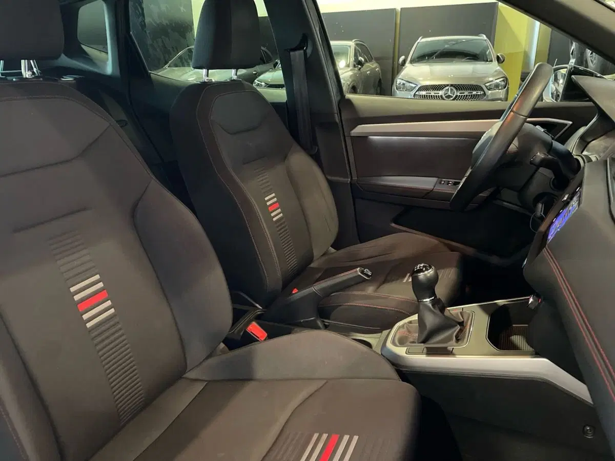 SEAT Arona usata a Macerata (14)