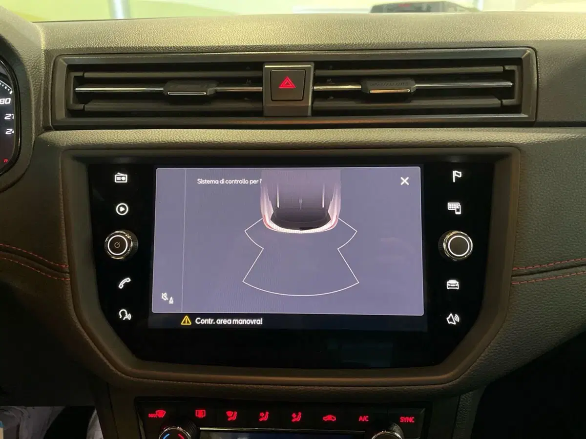 SEAT Arona usata a Macerata (18)