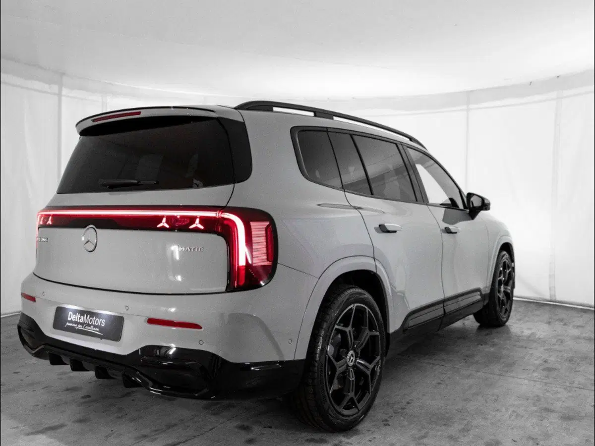 Mercedes-Benz GLB nuova a Macerata (4)