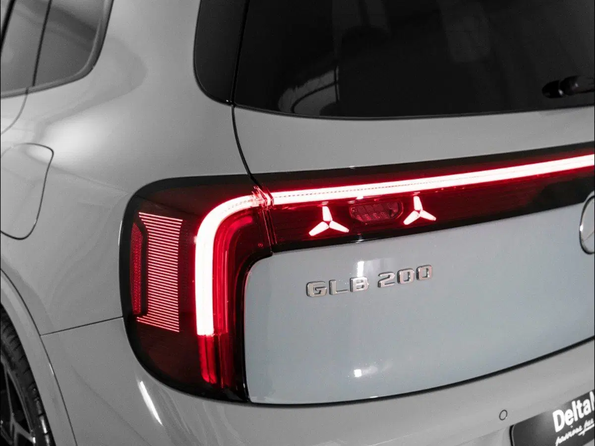 Mercedes-Benz GLB nuova a Macerata (8)