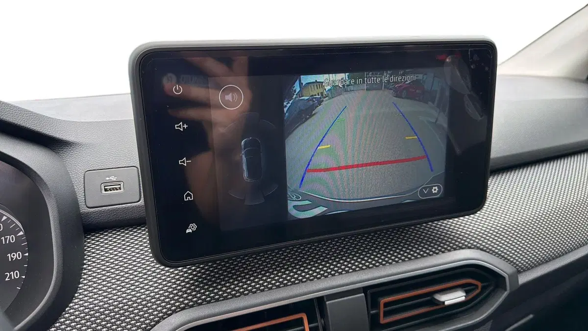 Dacia Sandero usata a Treviso (9)