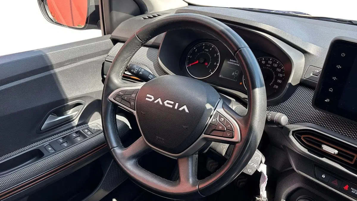 Dacia Sandero usata a Treviso (8)
