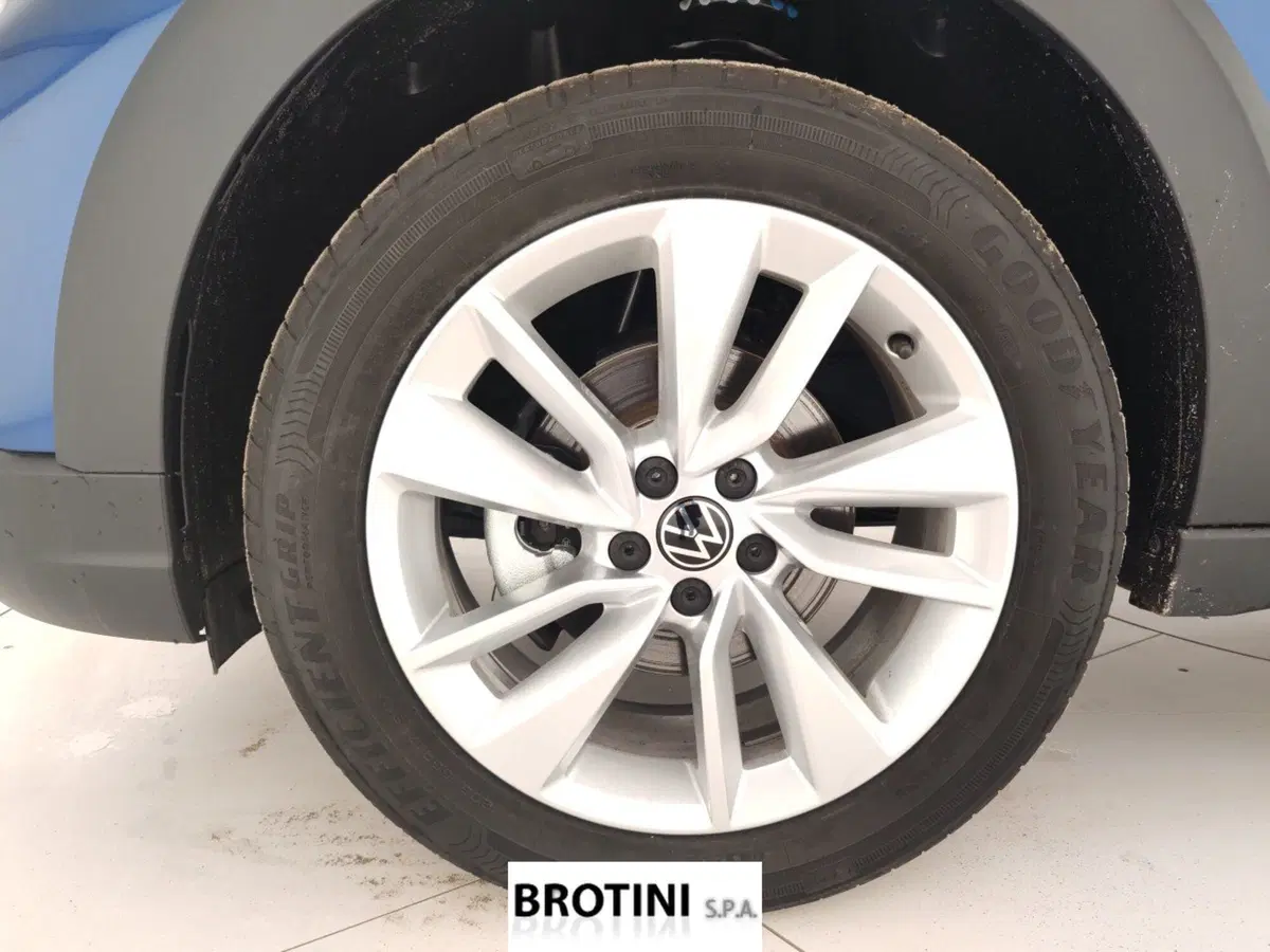 Volkswagen Taigo nuova a Massa-Carrara (6)