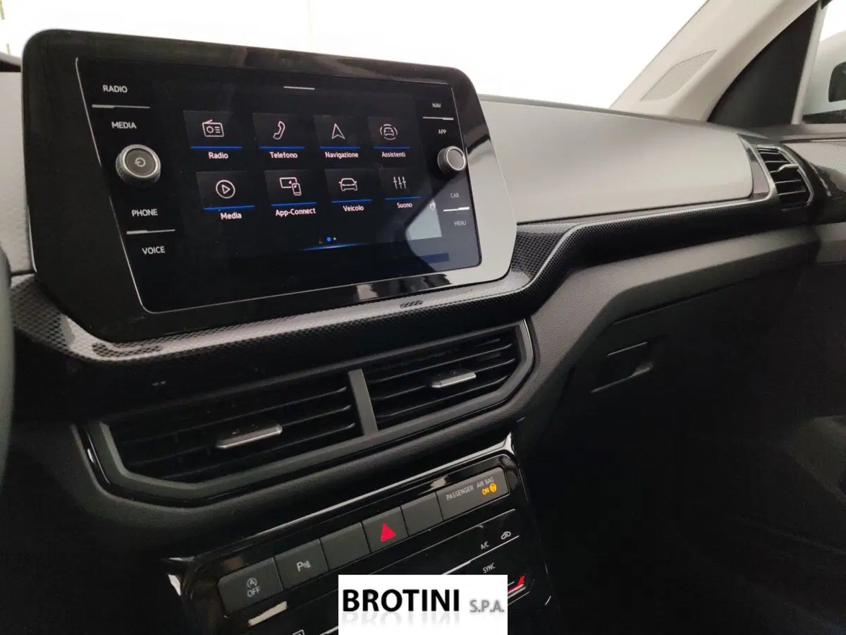 Volkswagen T-Cross nuova a Massa-Carrara (12)