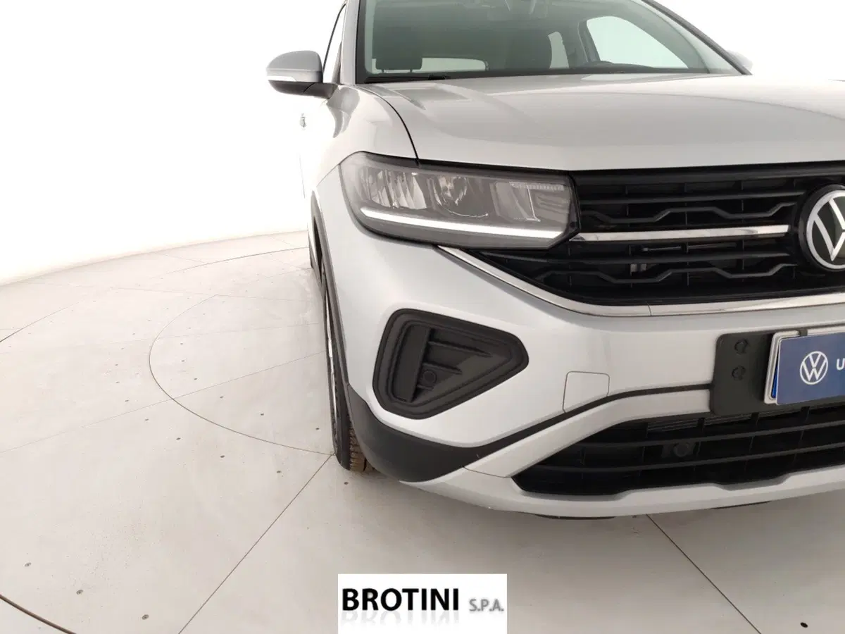 Volkswagen T-Cross nuova a Massa-Carrara (5)
