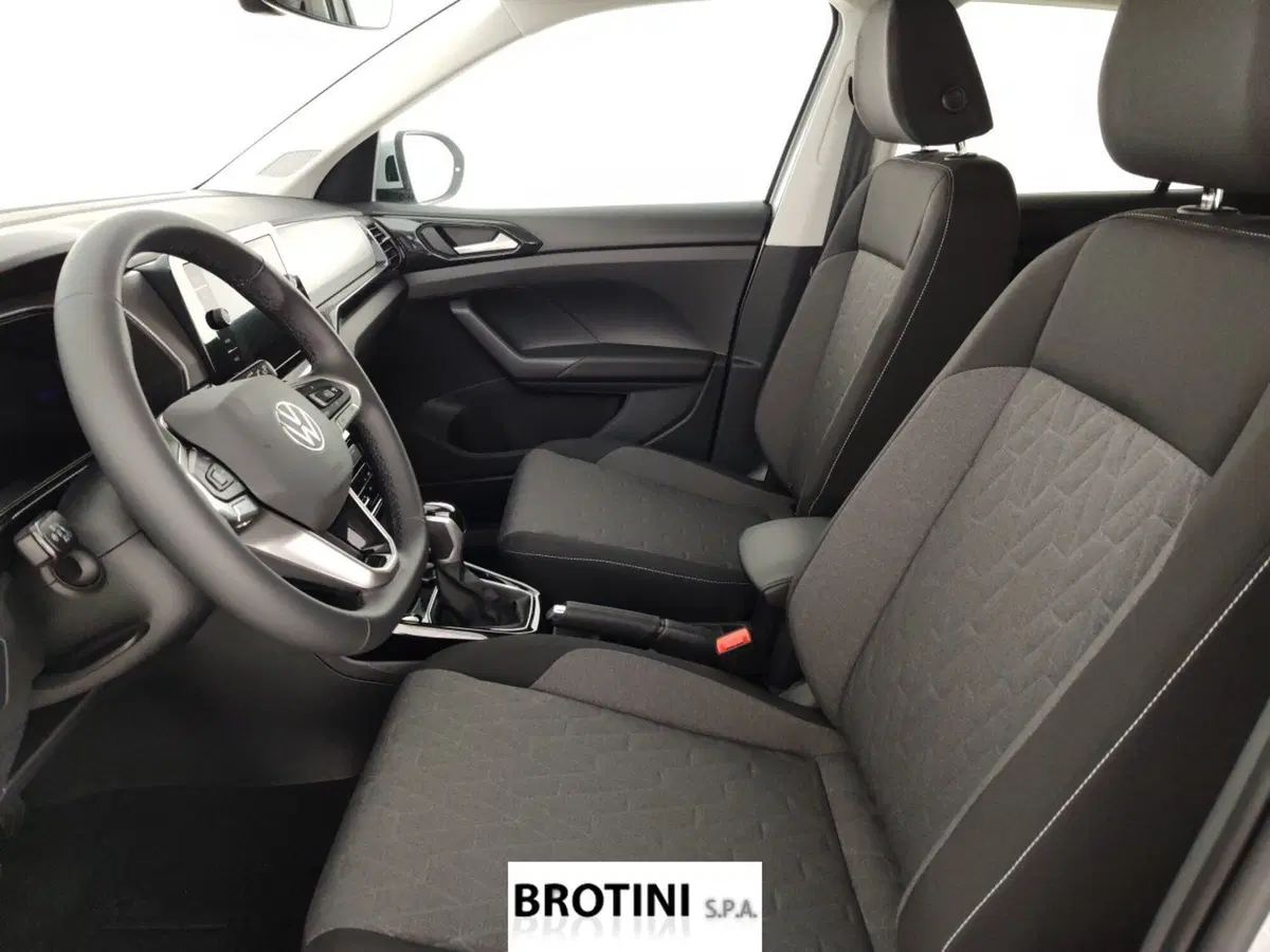 Volkswagen T-Cross nuova a Massa-Carrara (7)