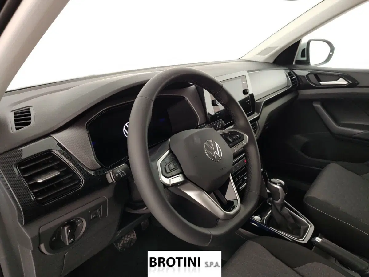 Volkswagen T-Cross nuova a Massa-Carrara (8)