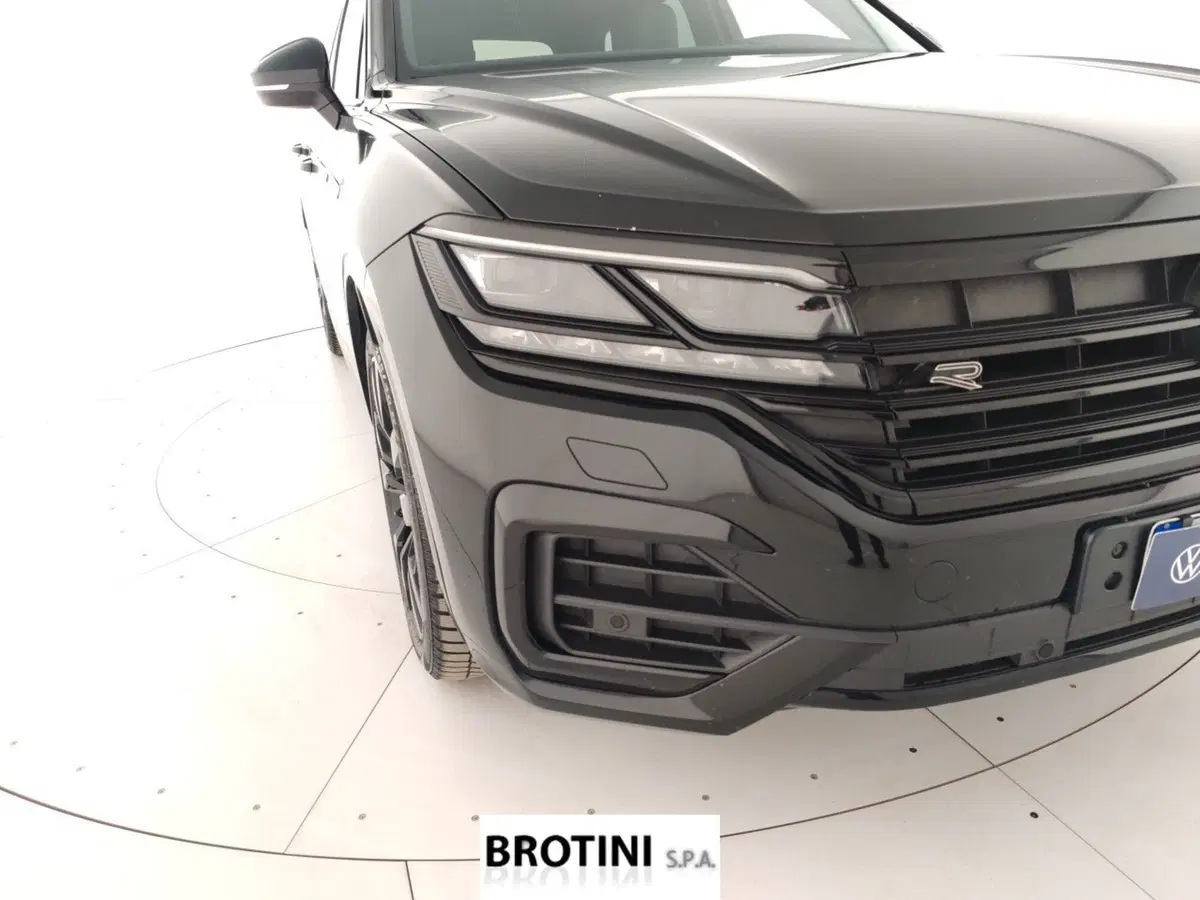 Volkswagen Touareg usata a Massa-Carrara (5)