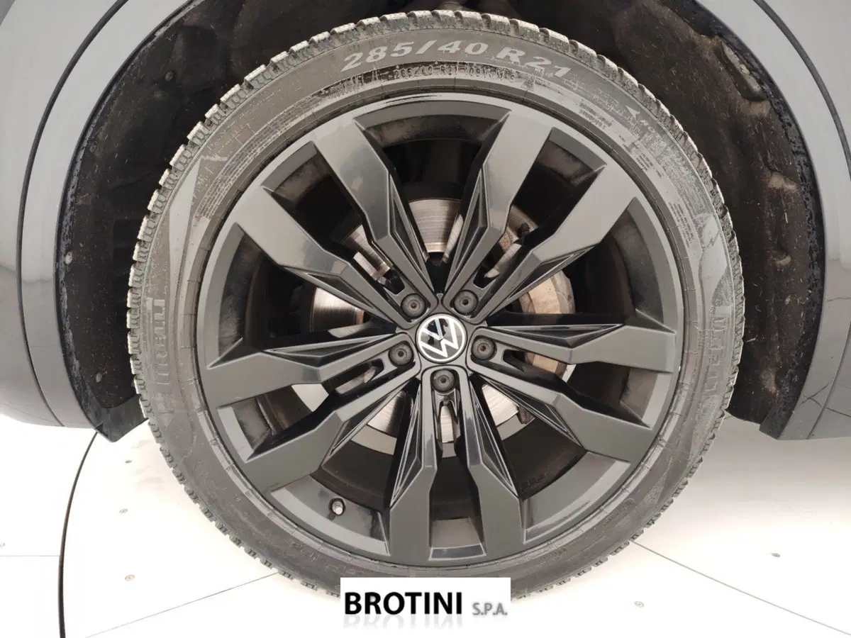 Volkswagen Touareg usata a Massa-Carrara (6)
