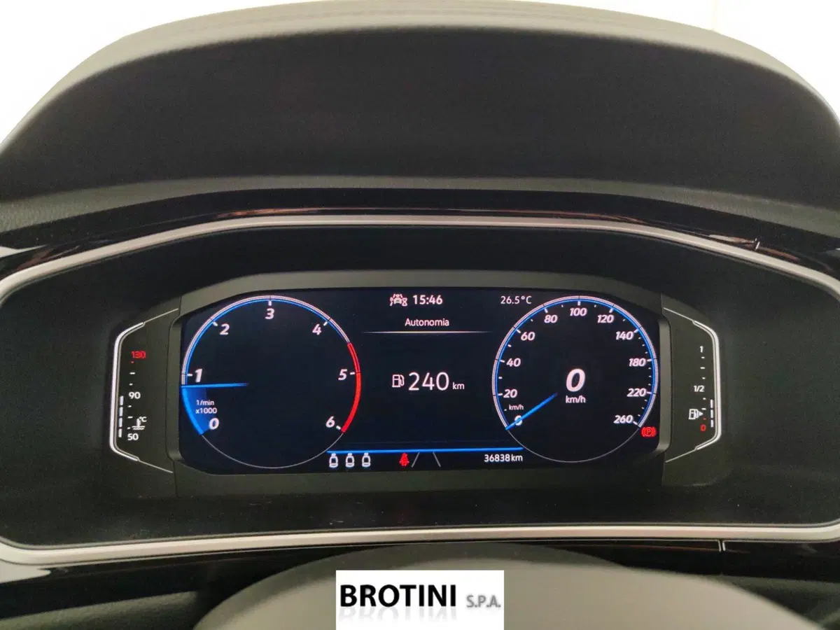 Volkswagen T-Roc usata a Massa-Carrara (13)