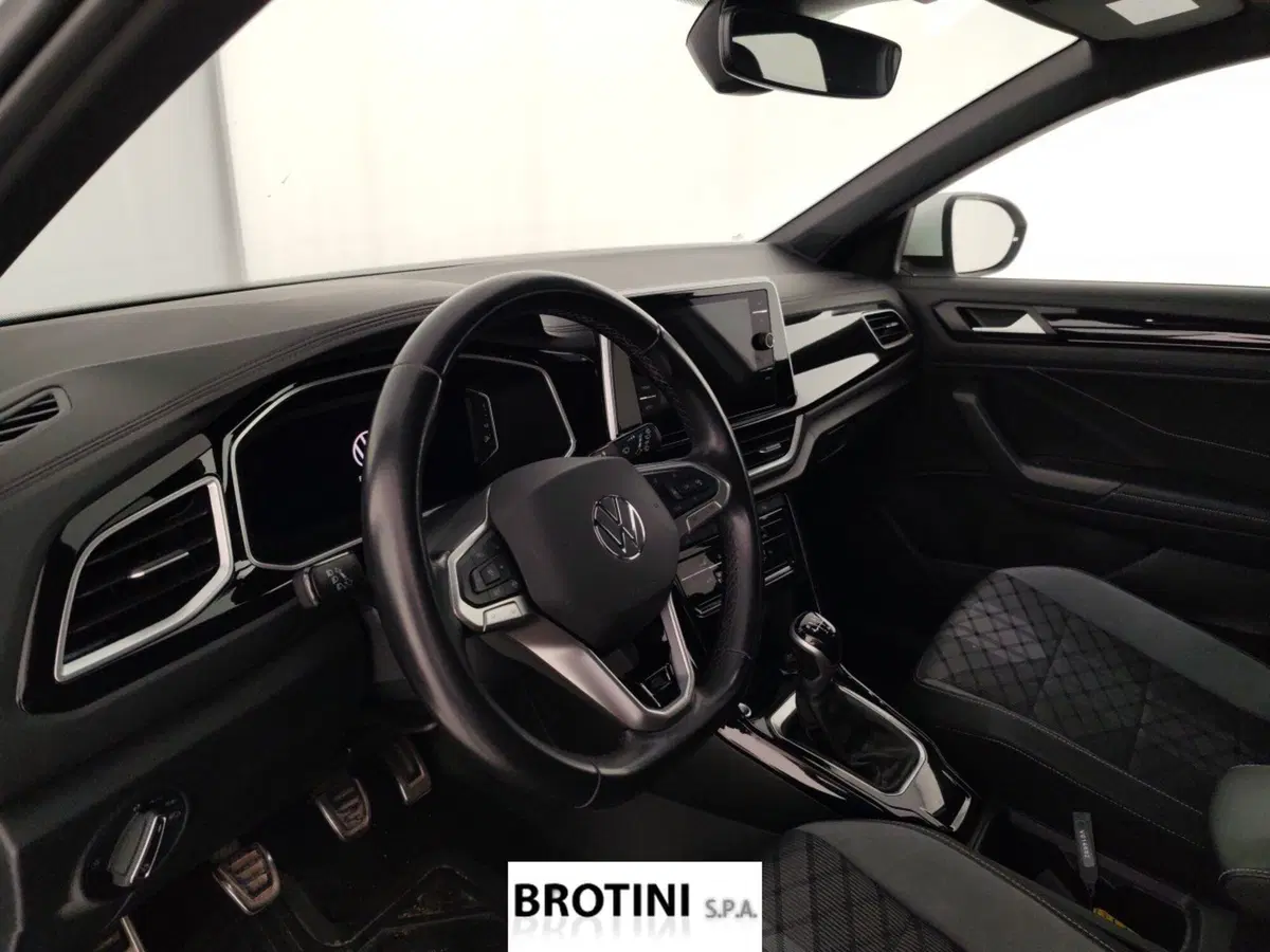 Volkswagen T-Roc usata a Massa-Carrara (8)