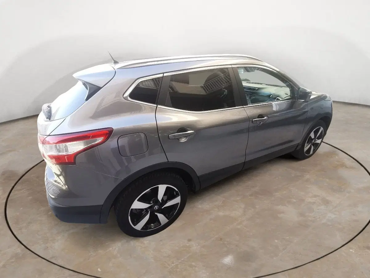 Nissan Qashqai usata a Taranto (3)