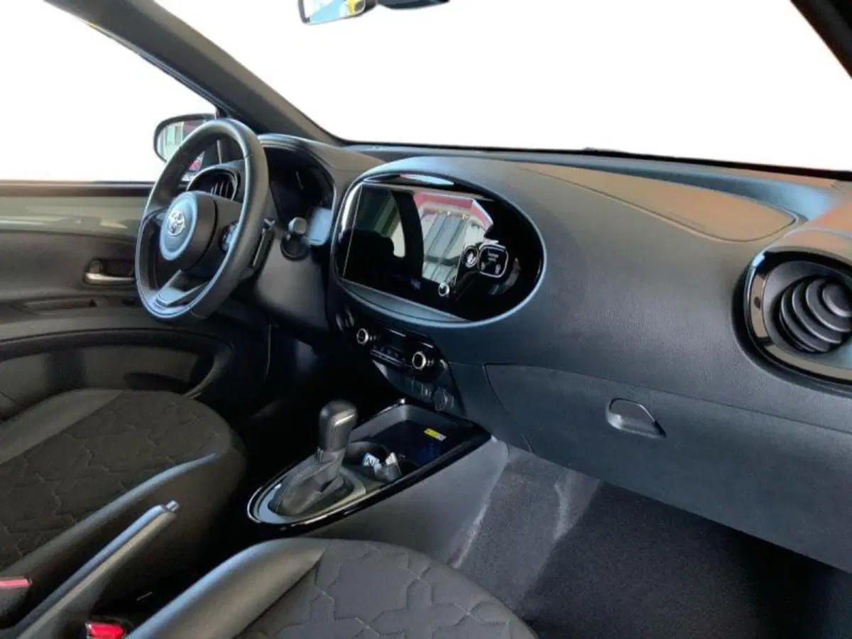 Toyota Aygo X usata a Perugia (15)