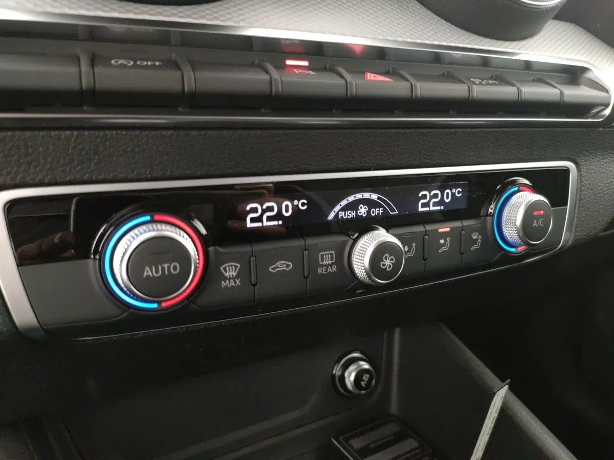 Audi Q2 nuova a Napoli (19)