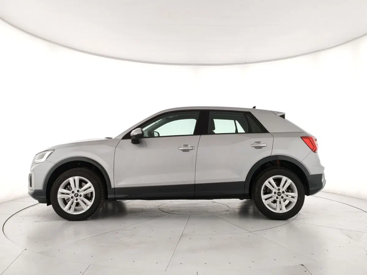 Audi Q2 nuova a Napoli (2)