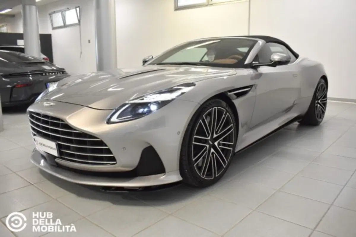 Aston Martin DB12 Volante usata a Perugia (2)