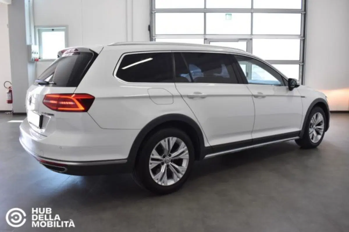 Volkswagen Passat Variant usata a Perugia (4)