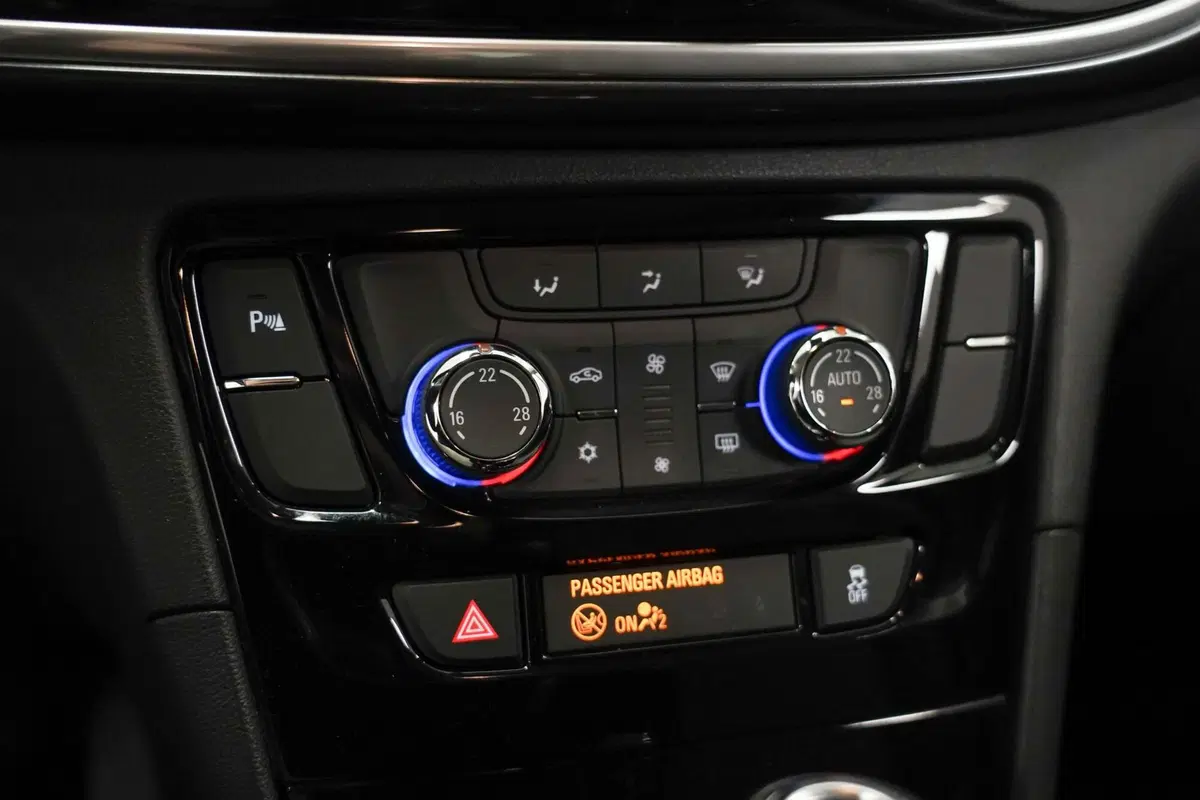 Opel Mokka usata a Varese (16)