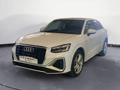 Audi Q2 Q2 35 TFSI S tronic Identity Black del 2025 usata a Rizziconi