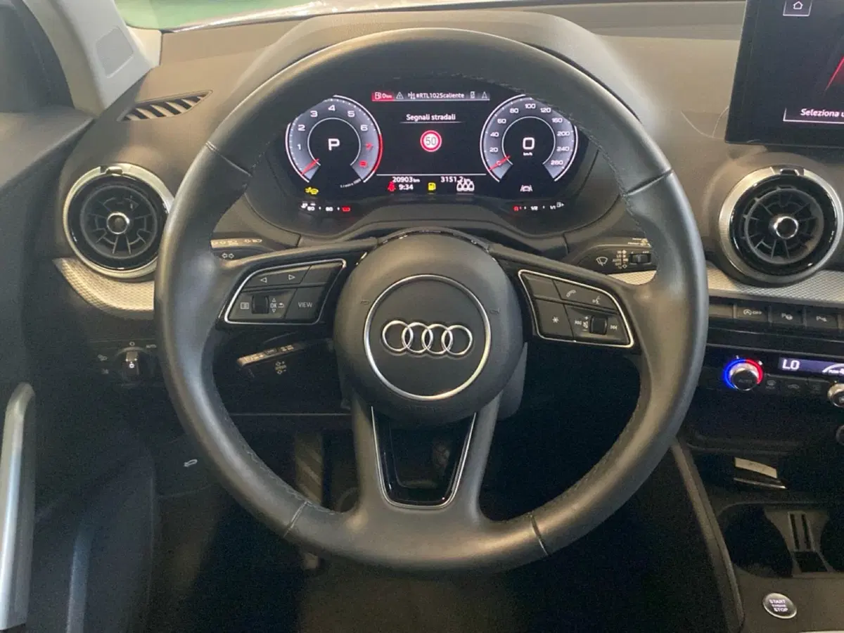 Audi Q2 usata a Reggio Calabria (11)