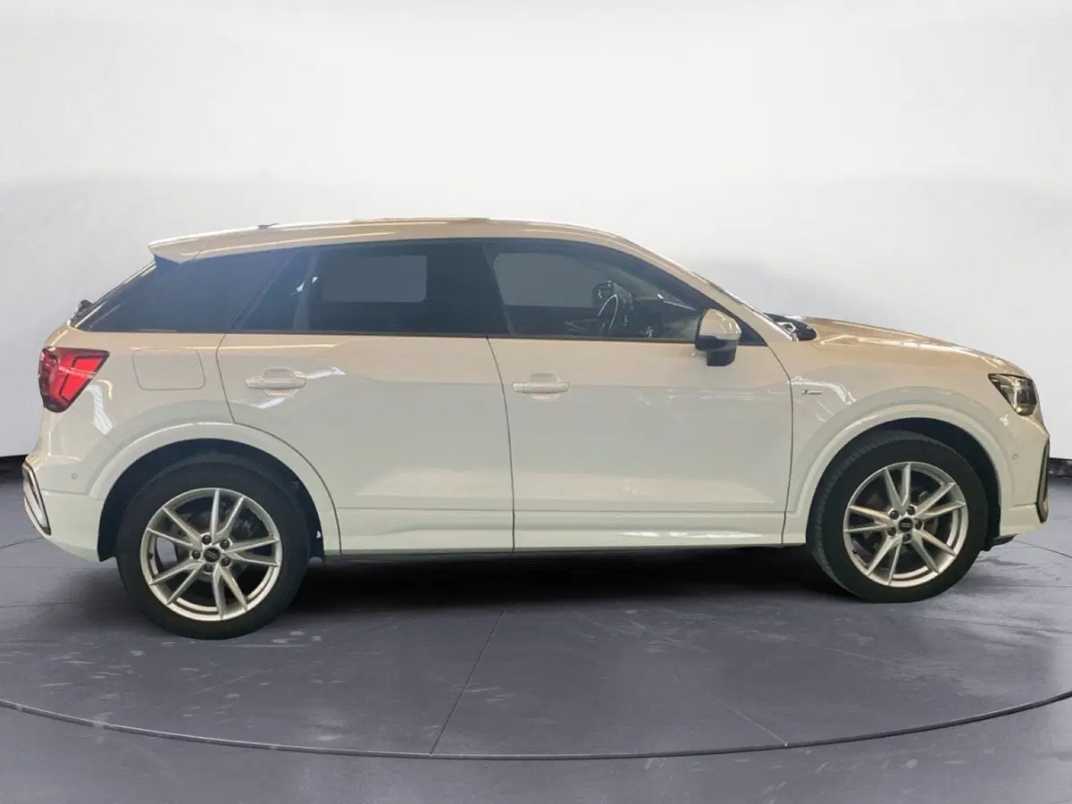 Audi Q2 usata a Reggio Calabria (4)