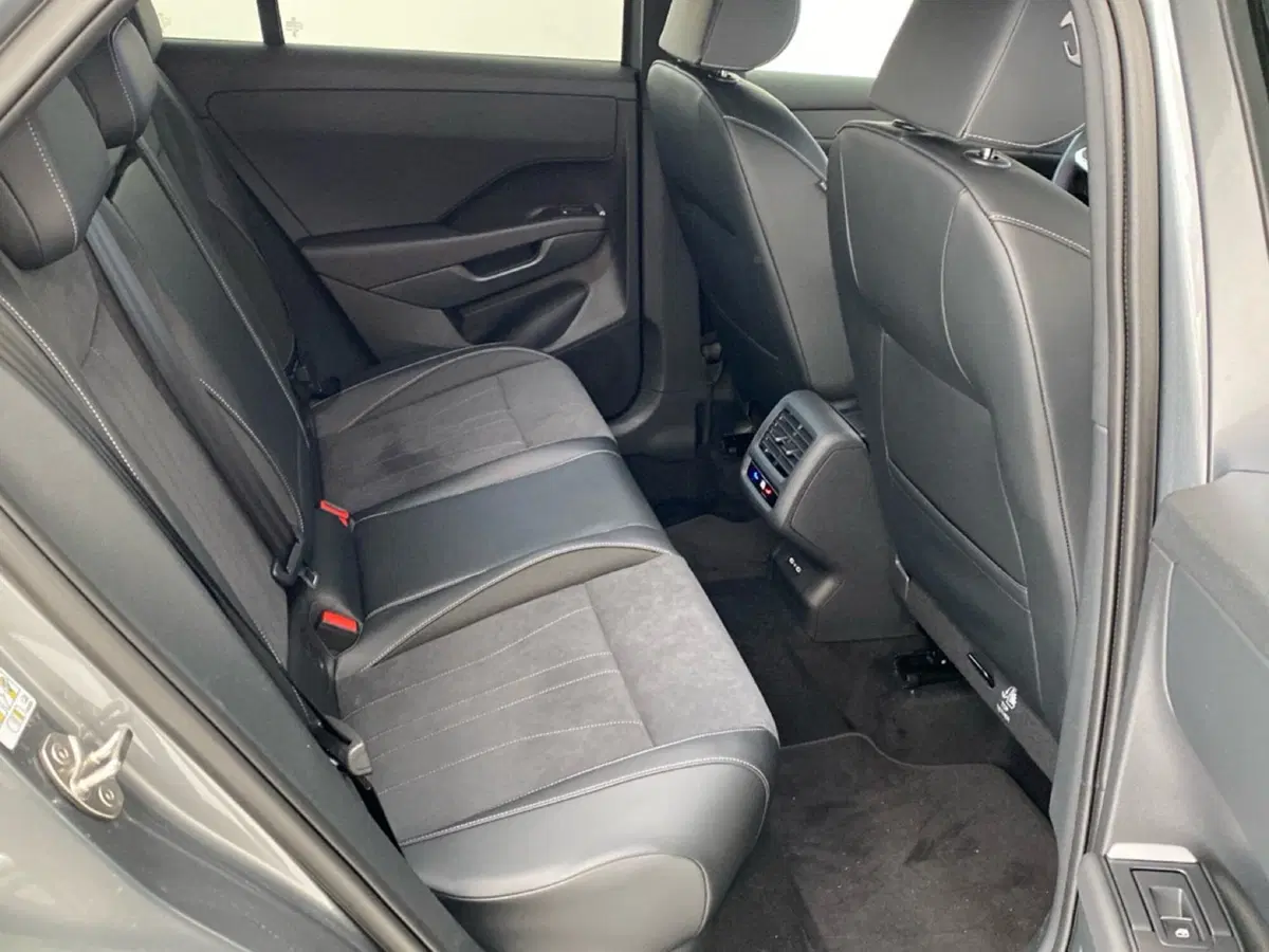 Volkswagen T-Roc nuova a Lodi (7)