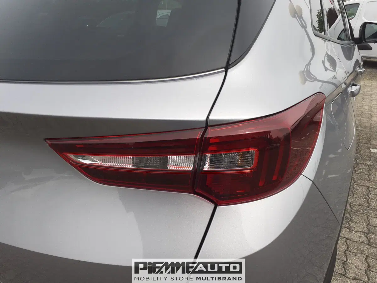 Opel Grandland X usata a Parma (18)