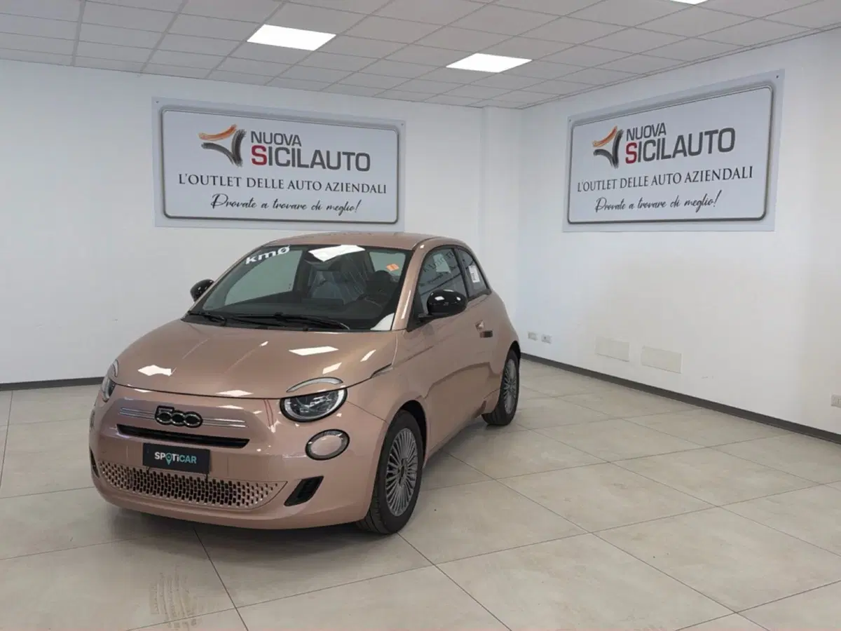 Fiat 500 nuova a Palermo (2)